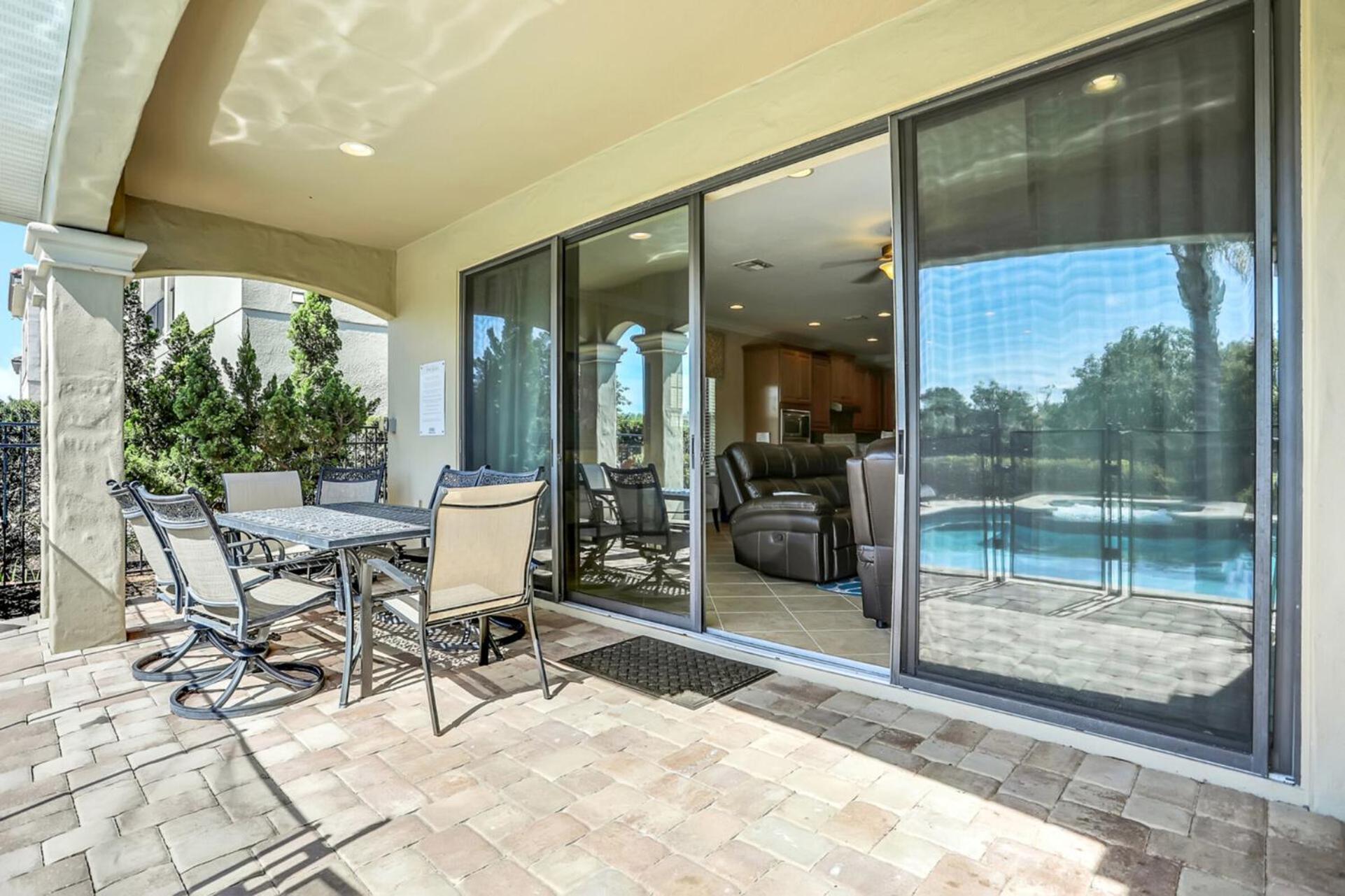 Modern 5 Bedroom Oasis In Orlando6534 Kissimmee